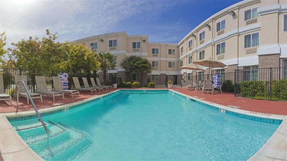 Holiday Inn Express Hotel & Suites Livermore By Ihg Екстериор снимка