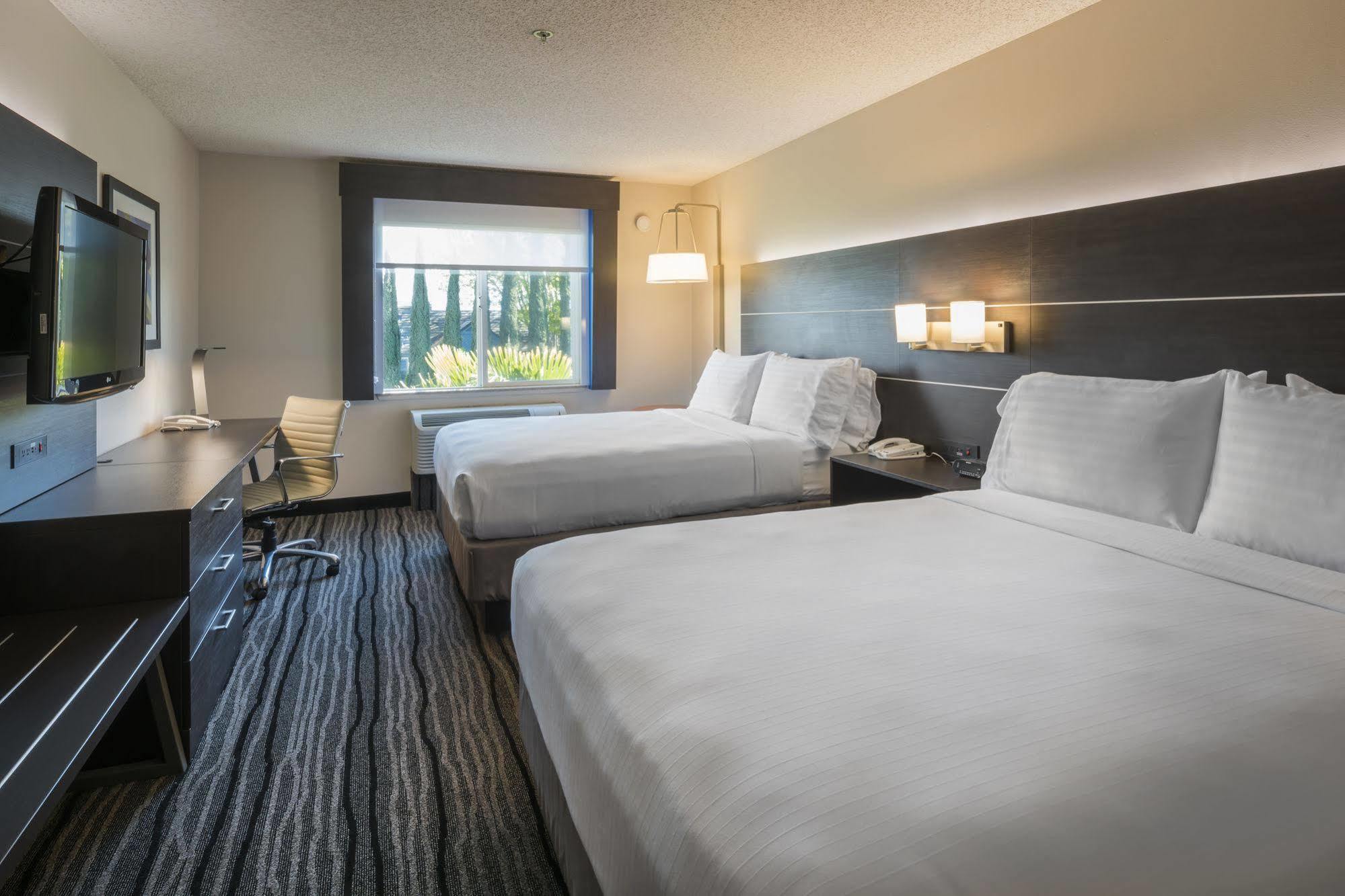 Holiday Inn Express Hotel & Suites Livermore By Ihg Екстериор снимка