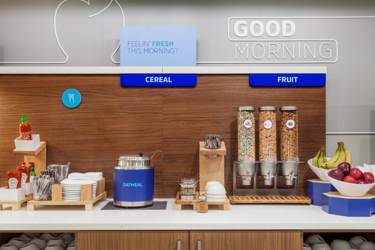 Holiday Inn Express Hotel & Suites Livermore By Ihg Екстериор снимка