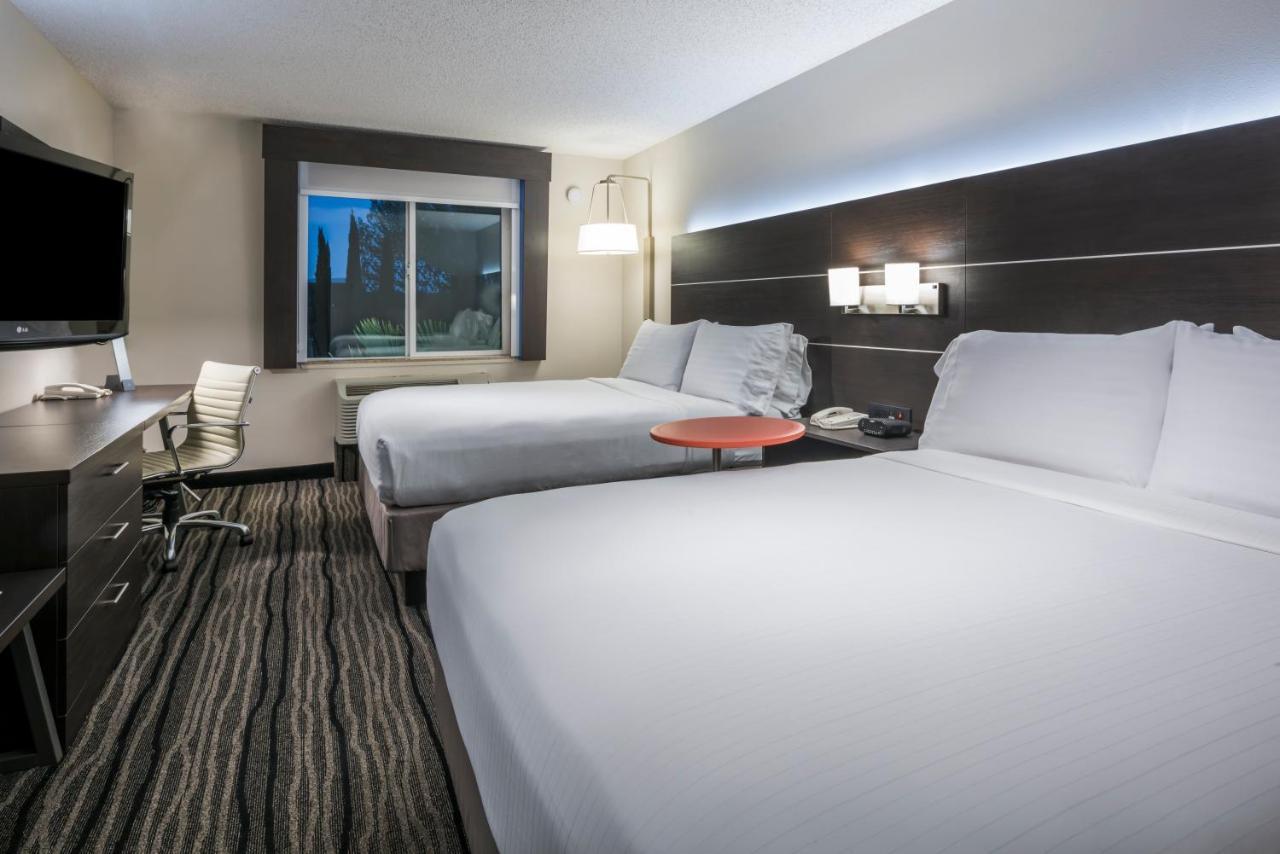 Holiday Inn Express Hotel & Suites Livermore By Ihg Екстериор снимка