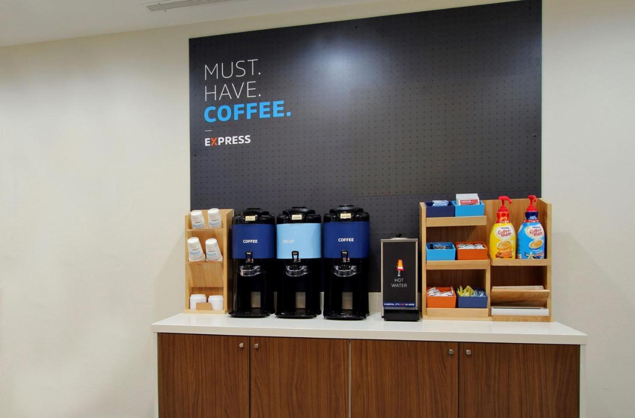 Holiday Inn Express Hotel & Suites Livermore By Ihg Екстериор снимка